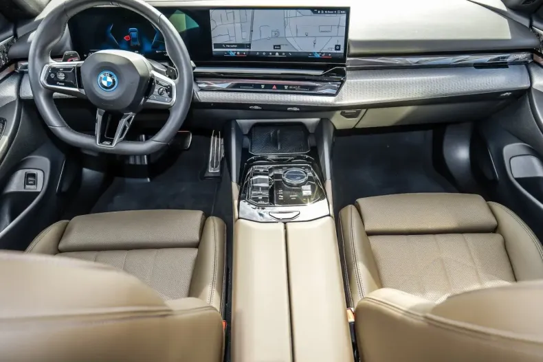 BMW 550 (Seria 5) din 2025 cu 12.370 km - oferta BMW228693 - foto 4