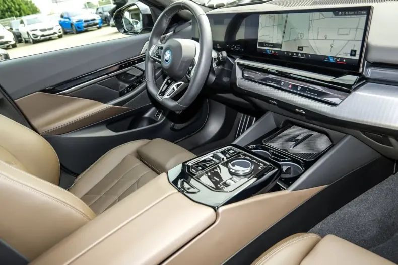BMW 550 (Seria 5) din 2025 cu 12.370 km - oferta BMW228693 - foto 15