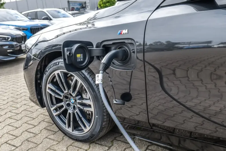 BMW 550 (Seria 5) din 2025 cu 12.370 km - oferta BMW228693 - foto 21