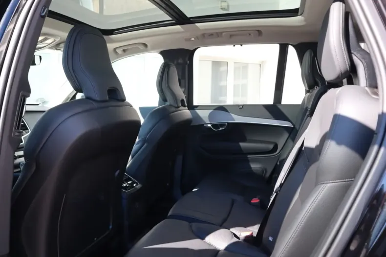 Volvo XC90 din 2024 cu 4.960 km - oferta VOL228699 - foto 7