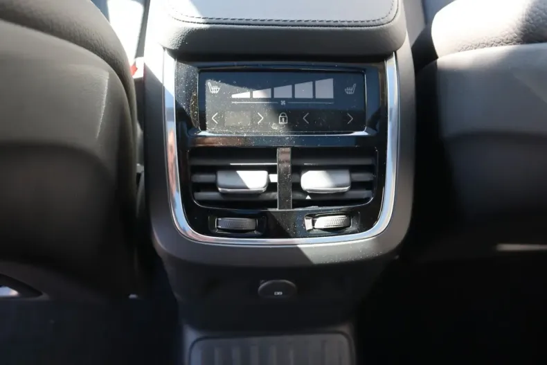 Volvo XC90 din 2024 cu 4.960 km - oferta VOL228699 - foto 8