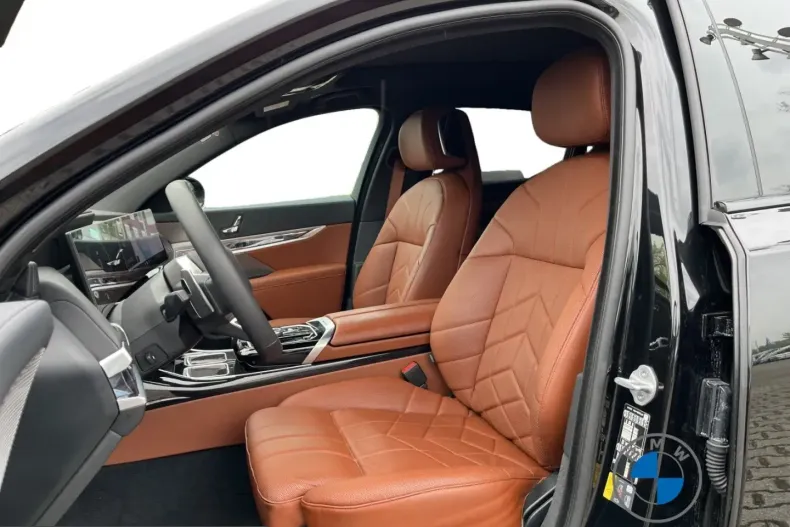 BMW 750 (Seria 7) din 2025 cu 29.980 km - oferta BMW228706 - foto 10