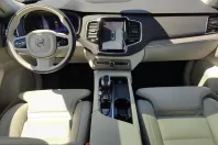 Volvo XC90 din 2023 cu 44.220 km - oferta VOL228708 - foto 13