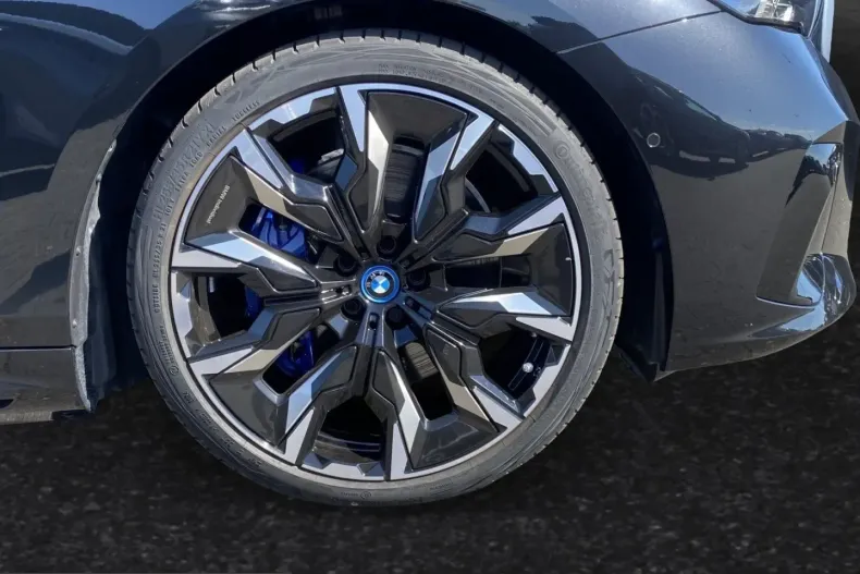 BMW i5 (Seria 5) din 2024 cu 5.210 km - oferta BMW228724 - foto 5