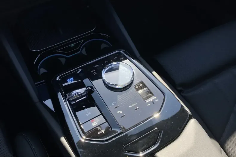 BMW i5 (Seria 5) din 2024 cu 5.210 km - oferta BMW228724 - foto 13