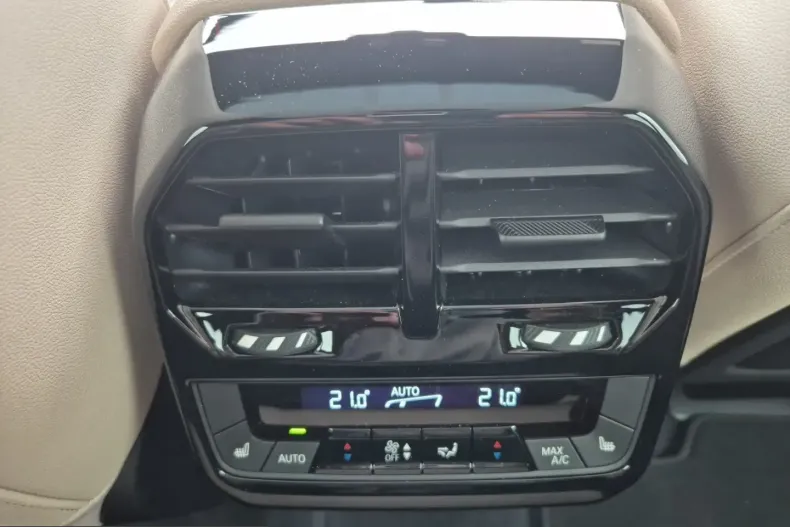 BMW iX din 2025 cu 15.100 km - oferta BMW228729 - foto 11