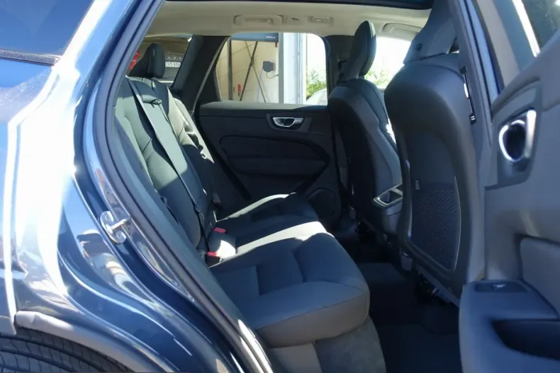 Volvo XC60 din 2025 cu 20.300 km - oferta VOL228733 - foto 10