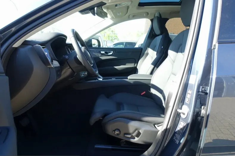 Volvo XC60 din 2025 cu 20.300 km - oferta VOL228733 - foto 11