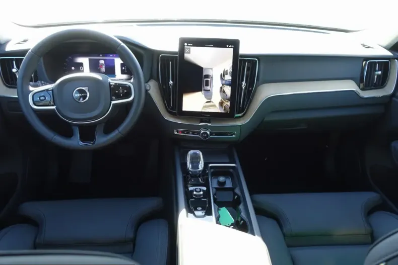 Volvo XC60 din 2025 cu 20.300 km - oferta VOL228733 - foto 13