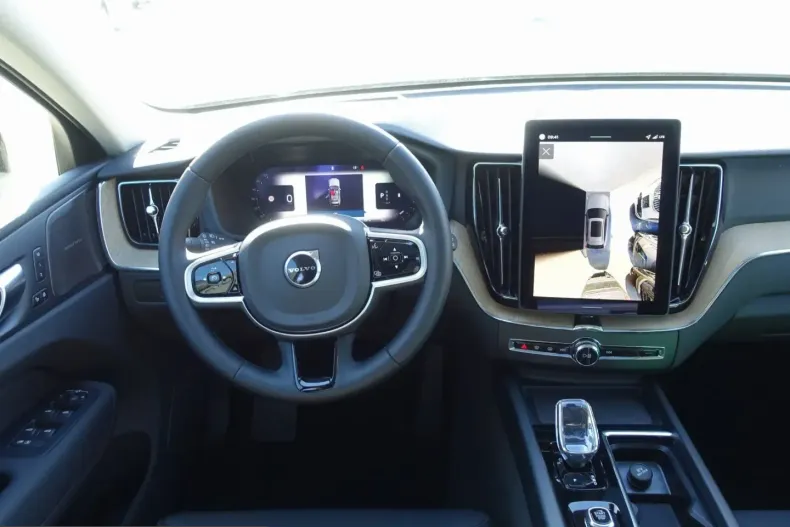 Volvo XC60 din 2025 cu 20.300 km - oferta VOL228733 - foto 14