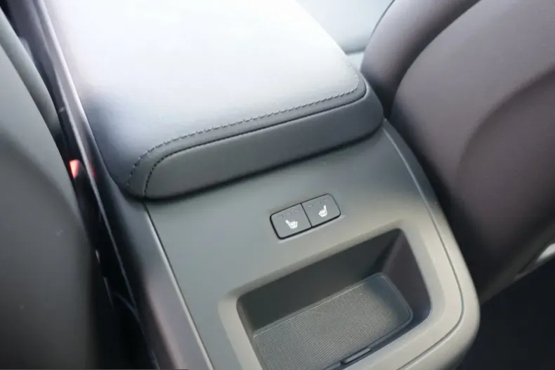 Volvo XC60 din 2025 cu 26.200 km - oferta VOL228734 - foto 10