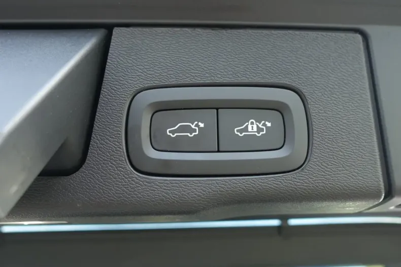 Volvo XC60 din 2025 cu 26.200 km - oferta VOL228734 - foto 14