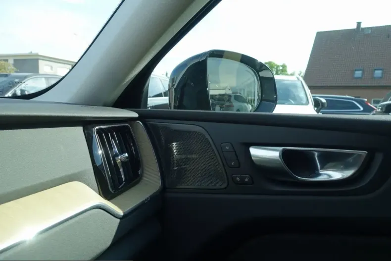 Volvo XC60 din 2025 cu 26.200 km - oferta VOL228734 - foto 20