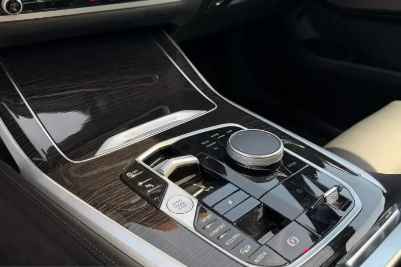 BMW X7 (Seria X) din 2025 cu 14.910 km - oferta BMW228738 - foto 11