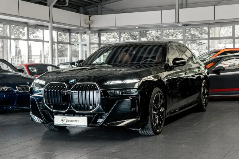 BMW 740 (Seria 7) din 2025 cu 18.603 km - oferta BMW228746 - foto 2