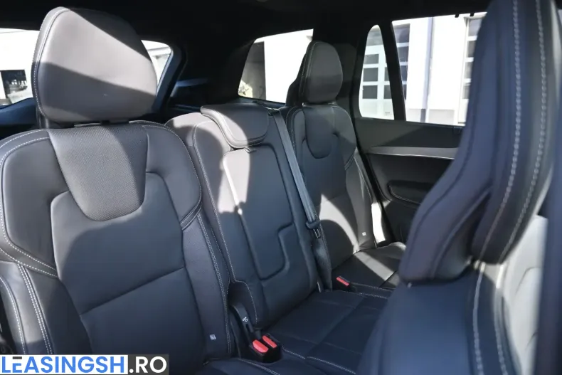 Volvo XC90 din 2023 cu 37.800 km - oferta VOL228748 - foto 32