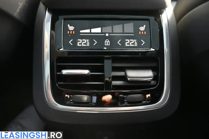 Volvo XC90 din 2023 cu 37.800 km - oferta VOL228748 - foto 37