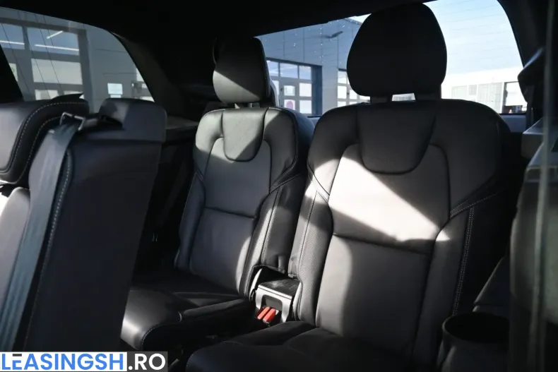 Volvo XC90 din 2023 cu 37.800 km - oferta VOL228748 - foto 42