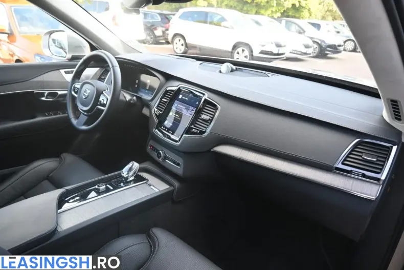 Volvo XC90 din 2023 cu 38.300 km - oferta VOL228753 - foto 13