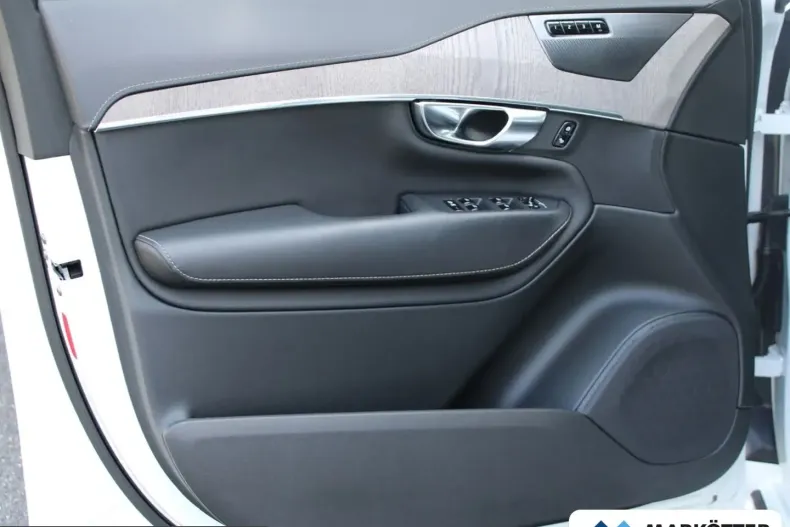 Volvo XC90 din 2022 cu 44.183 km - oferta VOL228760 - foto 6
