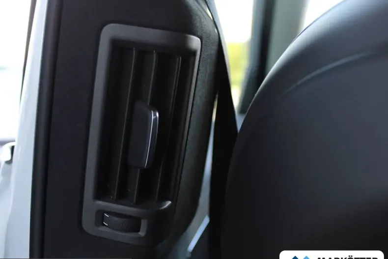 Volvo XC90 din 2022 cu 44.183 km - oferta VOL228760 - foto 25