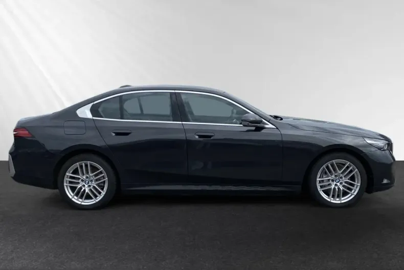 BMW i5 (Seria 5) din 2024 cu 37.250 km - oferta BMW228765 - foto 2