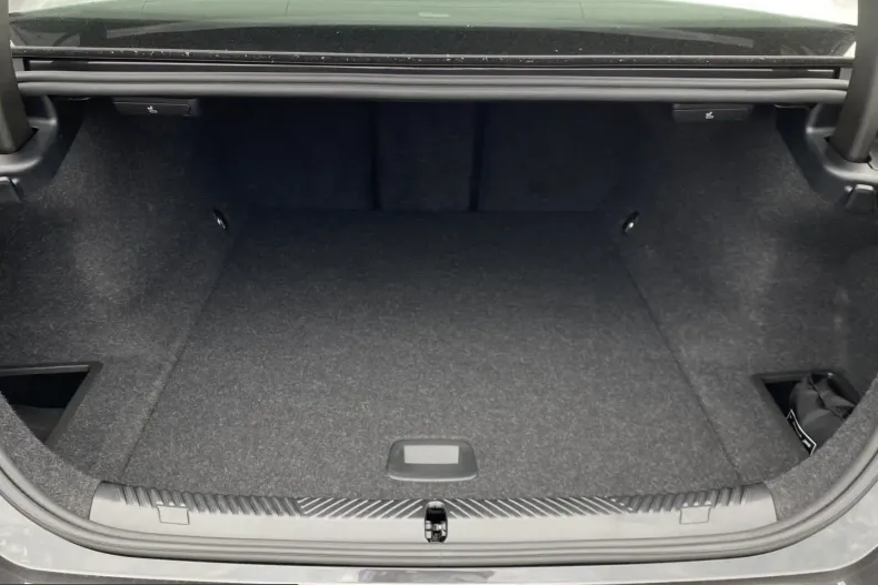 BMW i5 (Seria 5) din 2024 cu 37.250 km - oferta BMW228765 - foto 16