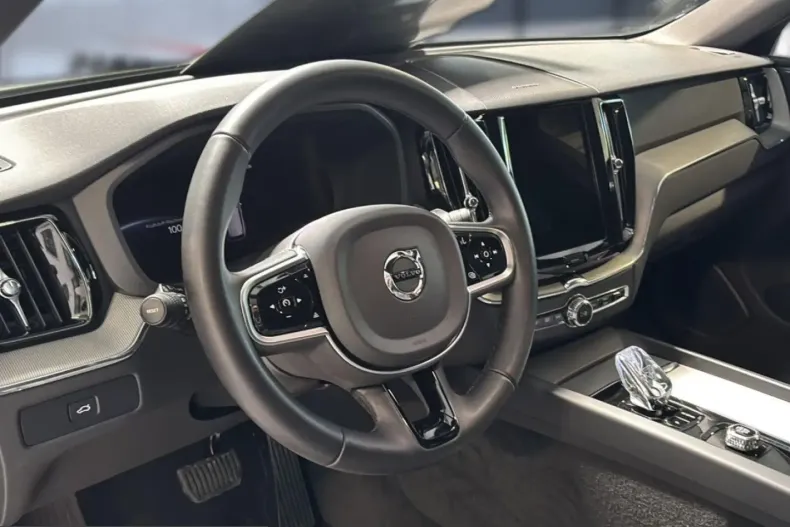 Volvo XC60 din 2025 cu 40.559 km - oferta VOL228766 - foto 10