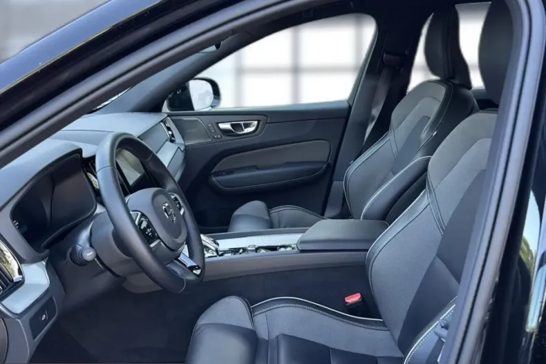 Volvo XC60 din 2025 cu 33.723 km - oferta VOL228767 - foto 9