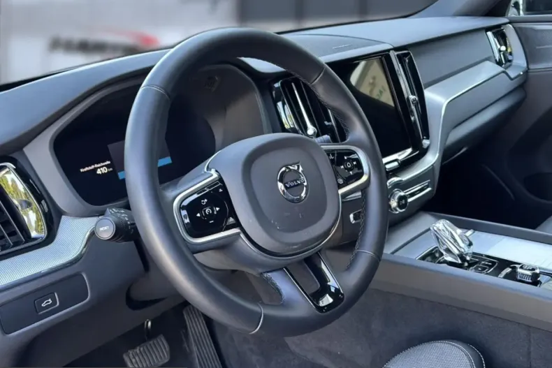 Volvo XC60 din 2025 cu 33.723 km - oferta VOL228767 - foto 10