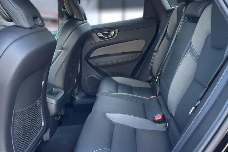 Volvo XC60 din 2025 cu 33.723 km - oferta VOL228767 - foto 15