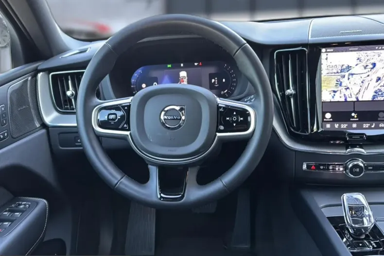 Volvo XC60 din 2025 cu 33.723 km - oferta VOL228767 - foto 16