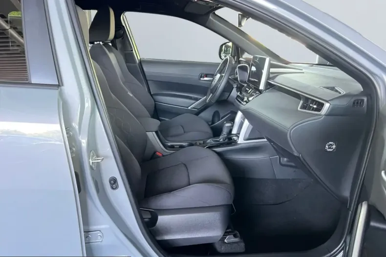 Toyota Corolla Cross din 2023 cu 56.621 km - oferta TOY228783 - foto 21