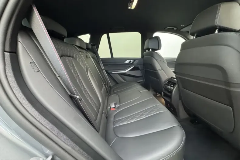 BMW X5 (Seria X) din 2025 cu 5.650 km - oferta BMW228846 - foto 31