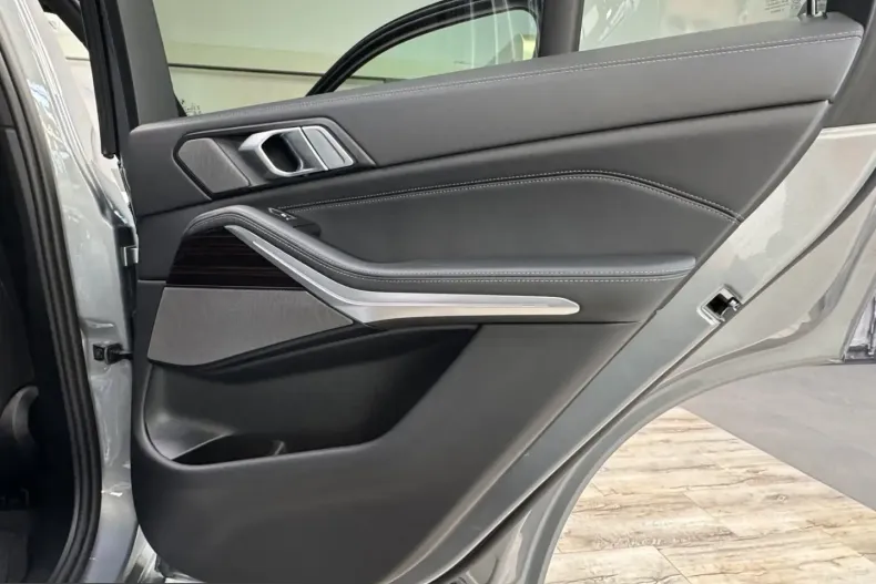 BMW X5 (Seria X) din 2025 cu 5.650 km - oferta BMW228846 - foto 32