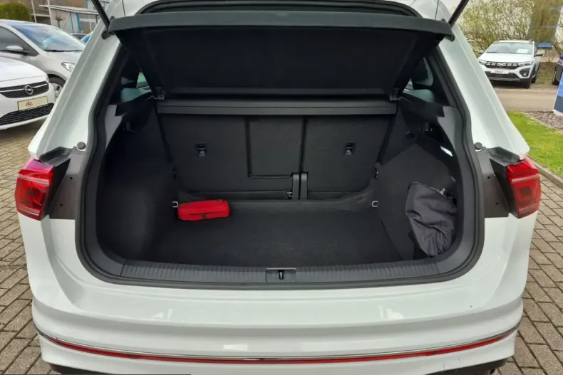 Volkswagen Tiguan din 2023 cu 38.700 km - oferta VOL228863 - foto 13