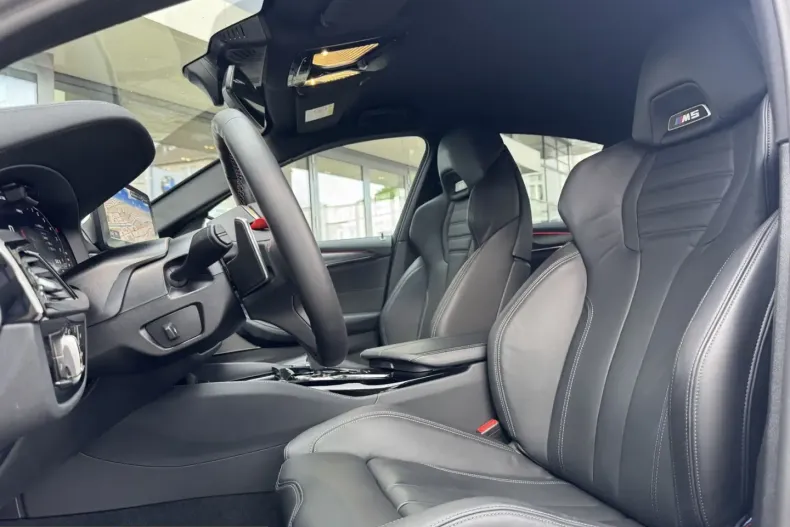 BMW M5 (Seria 5) din 2023 cu 40.914 km - oferta BMW228864 - foto 10