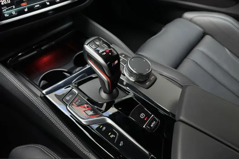 BMW M5 (Seria 5) din 2023 cu 40.914 km - oferta BMW228864 - foto 16