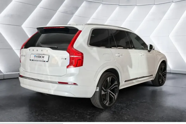 Volvo XC90 din 2023 cu 32.125 km - oferta VOL228868 - foto 5
