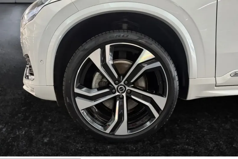 Volvo XC90 din 2023 cu 32.125 km - oferta VOL228868 - foto 17