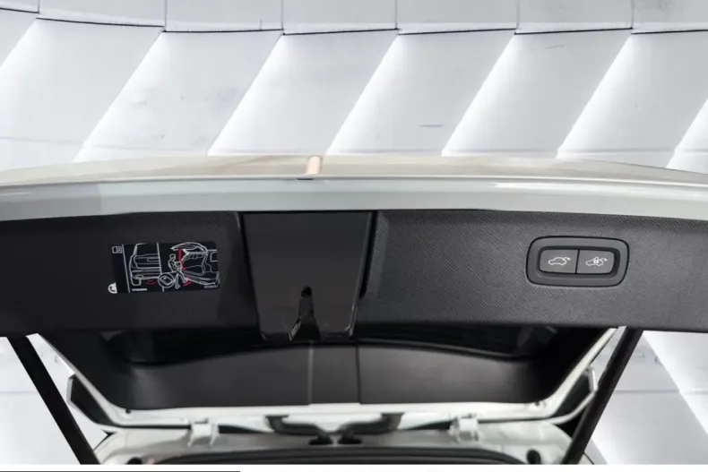 Volvo XC90 din 2023 cu 32.125 km - oferta VOL228868 - foto 18