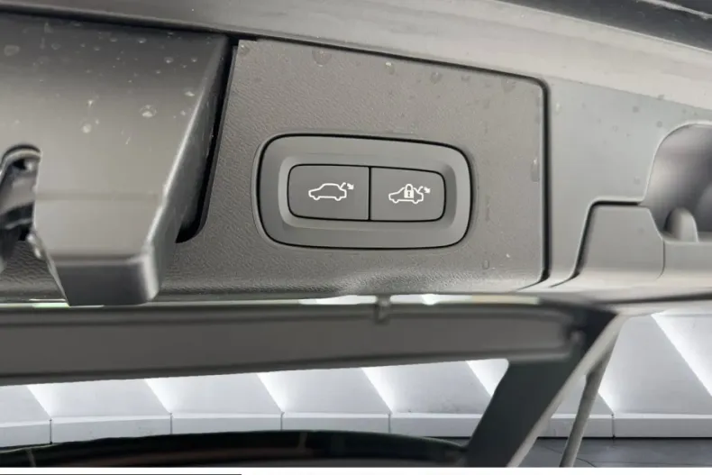 Volvo XC60 din 2025 cu 18.595 km - oferta VOL228869 - foto 18
