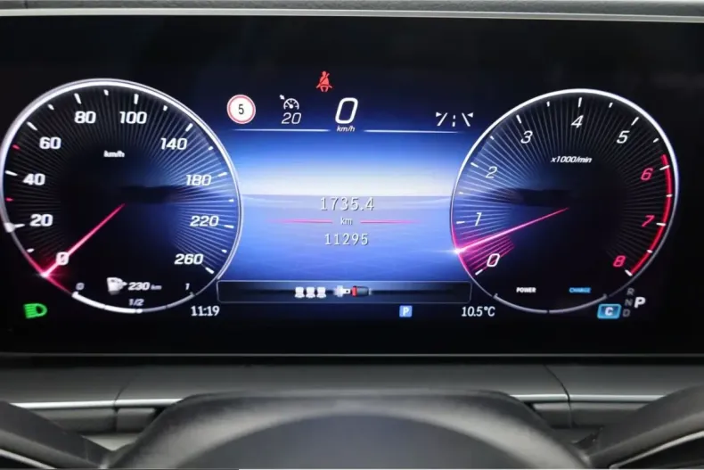 Mercedes-Benz GLE 450 (Clasa GLE) din 2023 cu 11.274 km - oferta MER228871 - foto 27
