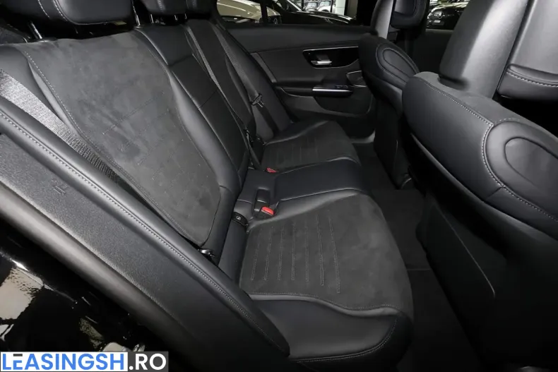 Mercedes-Benz C 300 (Clasa C) din 2025 cu 13.889 km - oferta MER228887 - foto 6