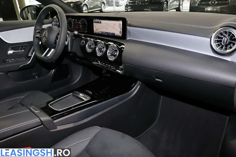 Mercedes-Benz CLA 200 (Clasa CLA) din 2025 cu 12.563 km - oferta MER228888 - foto 8