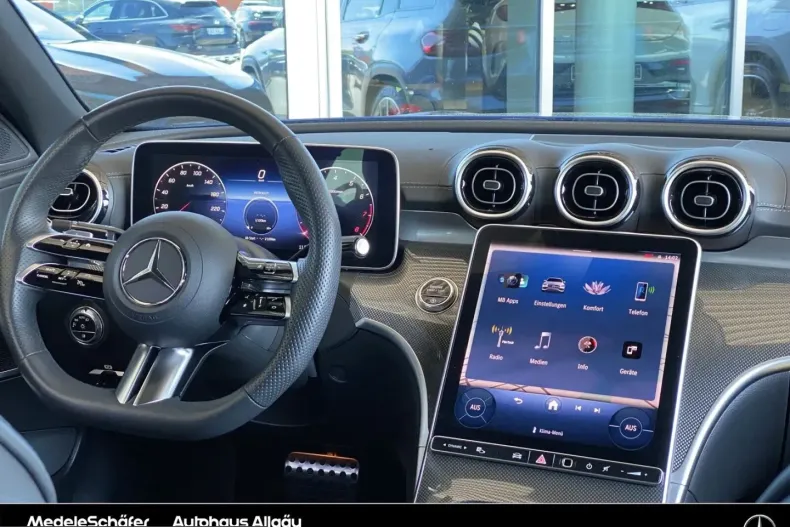 Mercedes-Benz C 200 (Clasa C) din 2024 cu 12.900 km - oferta MER228904 - foto 11