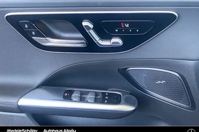 Mercedes-Benz C 200 (Clasa C) din 2024 cu 12.900 km - oferta MER228904 - foto 15