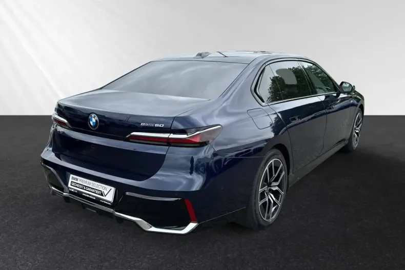 BMW i7 (Seria 7) din 2025 cu 15.890 km - oferta BMW228907 - foto 3
