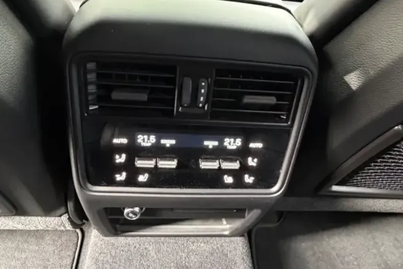 Porsche Cayenne din 2025 cu 28.900 km - oferta POR228920 - foto 18