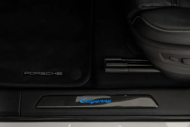 Porsche Cayenne din 2024 cu 24.314 km - oferta POR228921 - foto 26